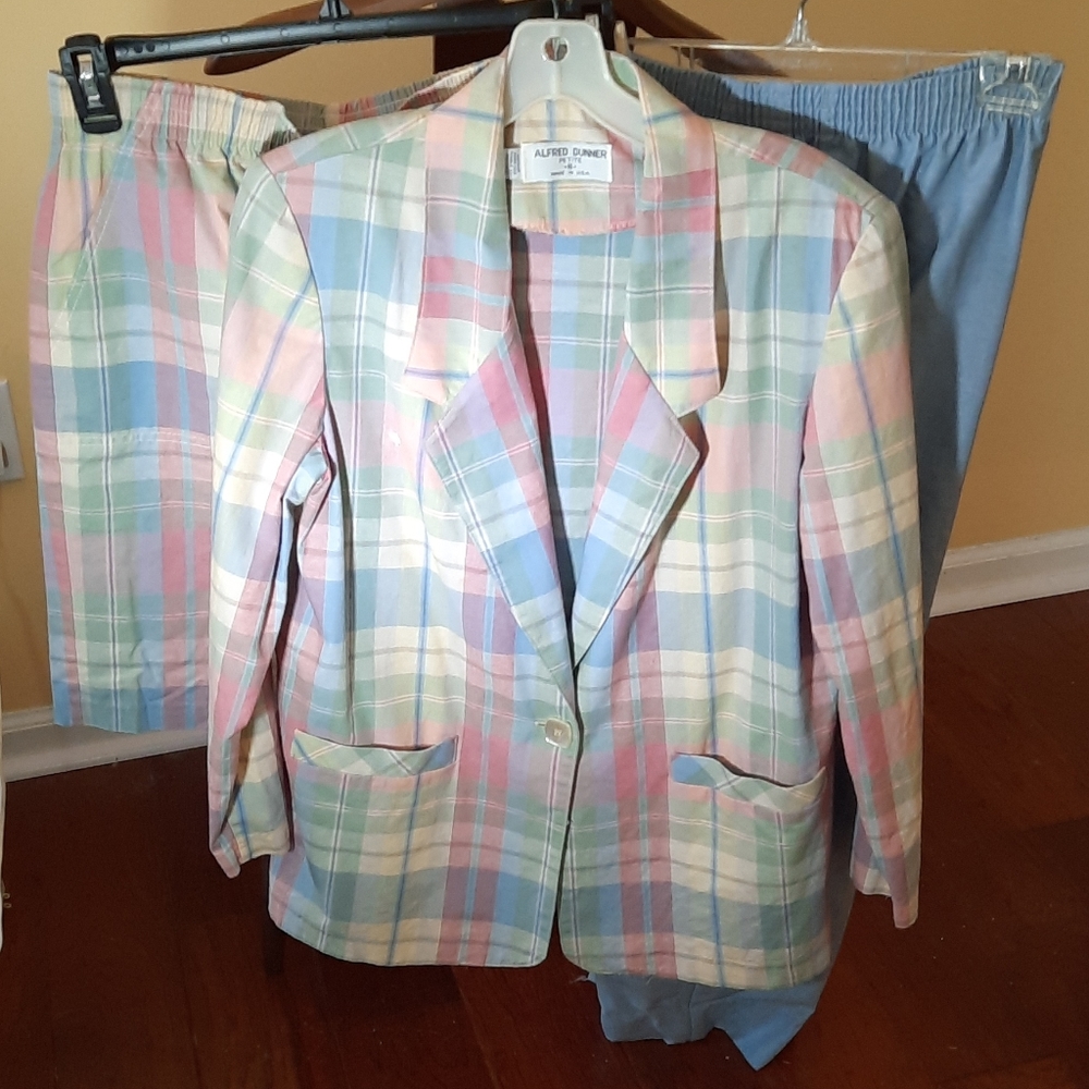 Alfred Dunner Petite women's pant suit and shorts
